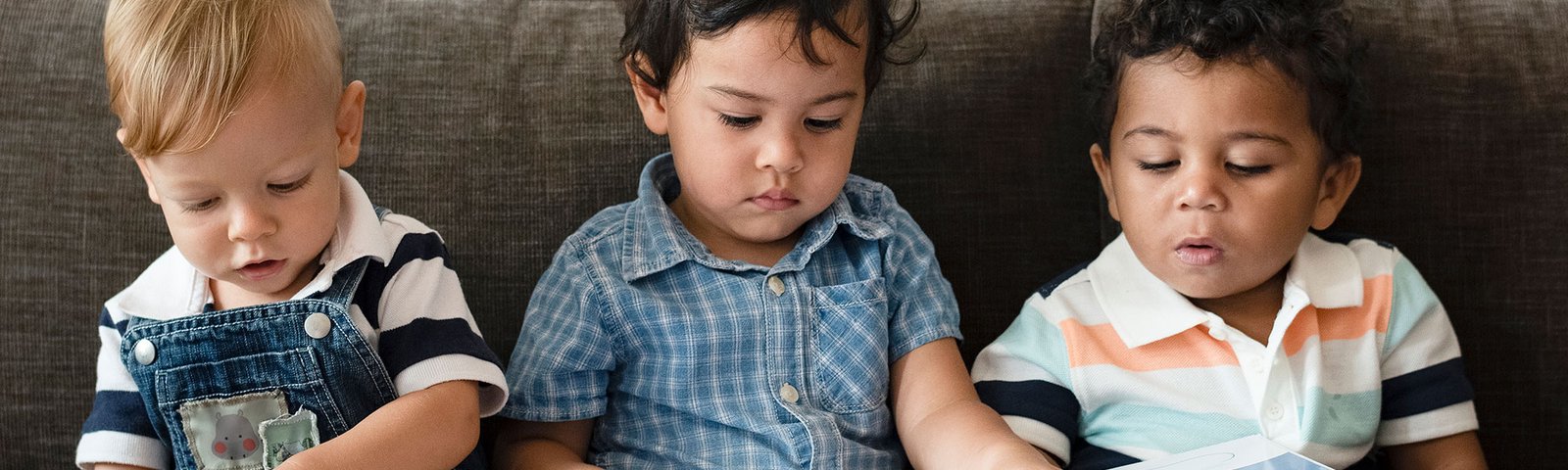 toddler-reading-web-2000-1000